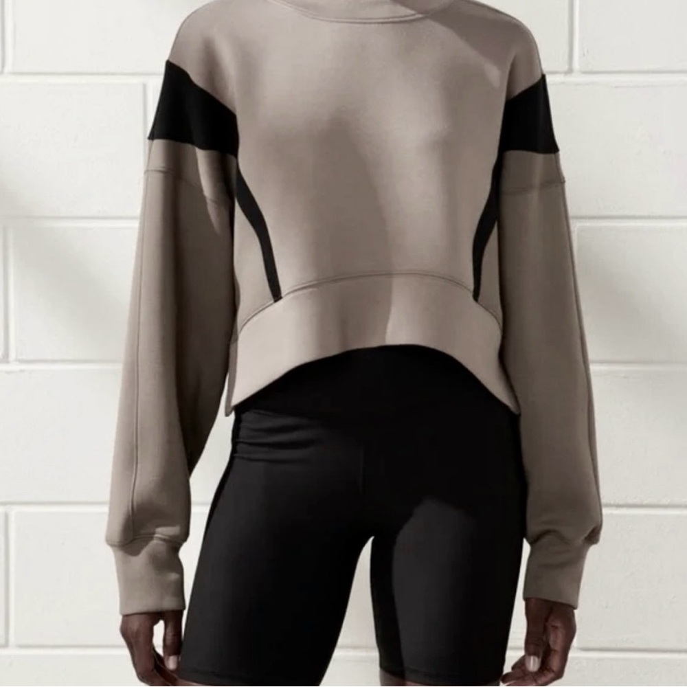 Abercrombie YBP neoKNIT pullover color block cropped sweatshirt M